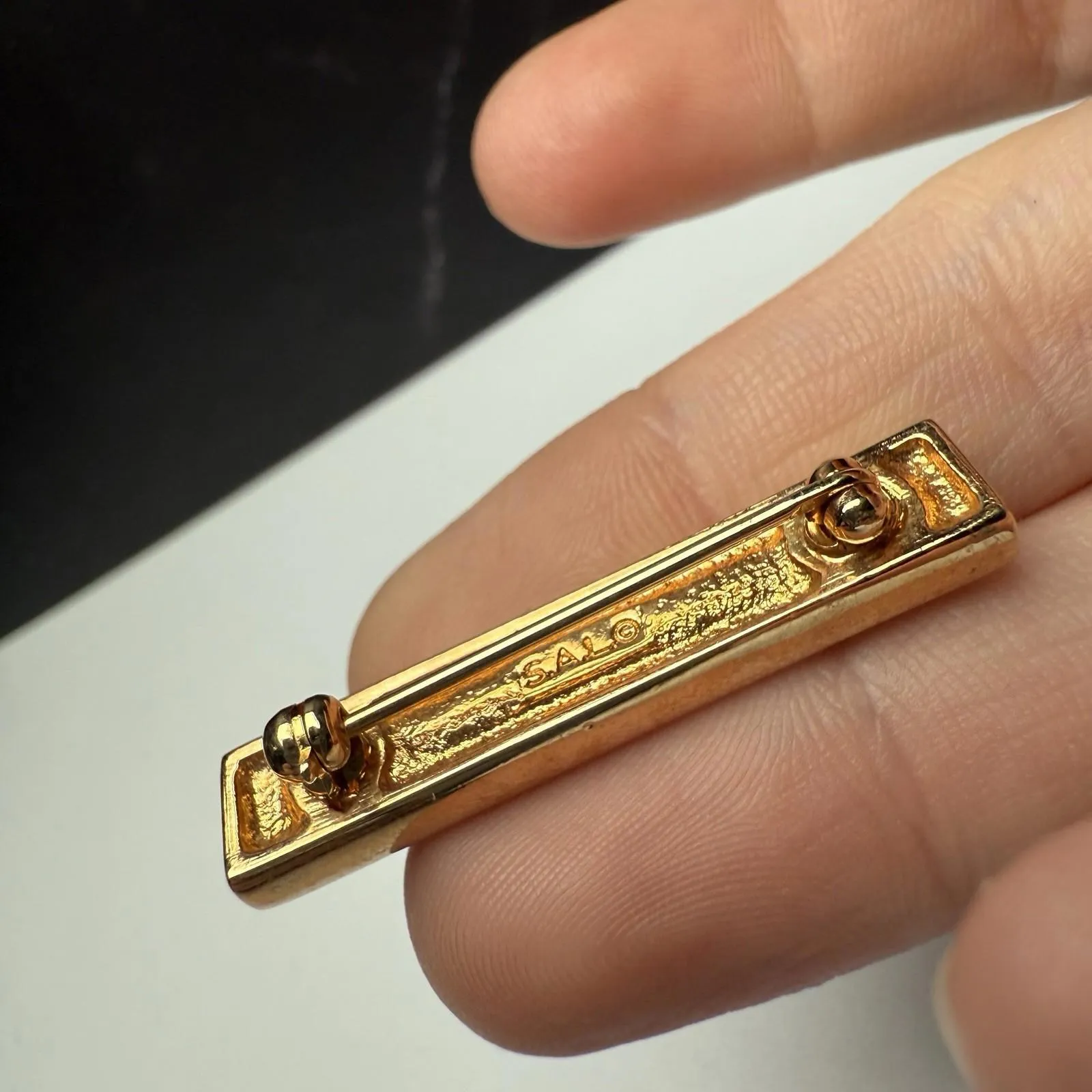 SAL Signed Bar Brooch Pin Black Swarovski Crystal Gold Tone - Image 5