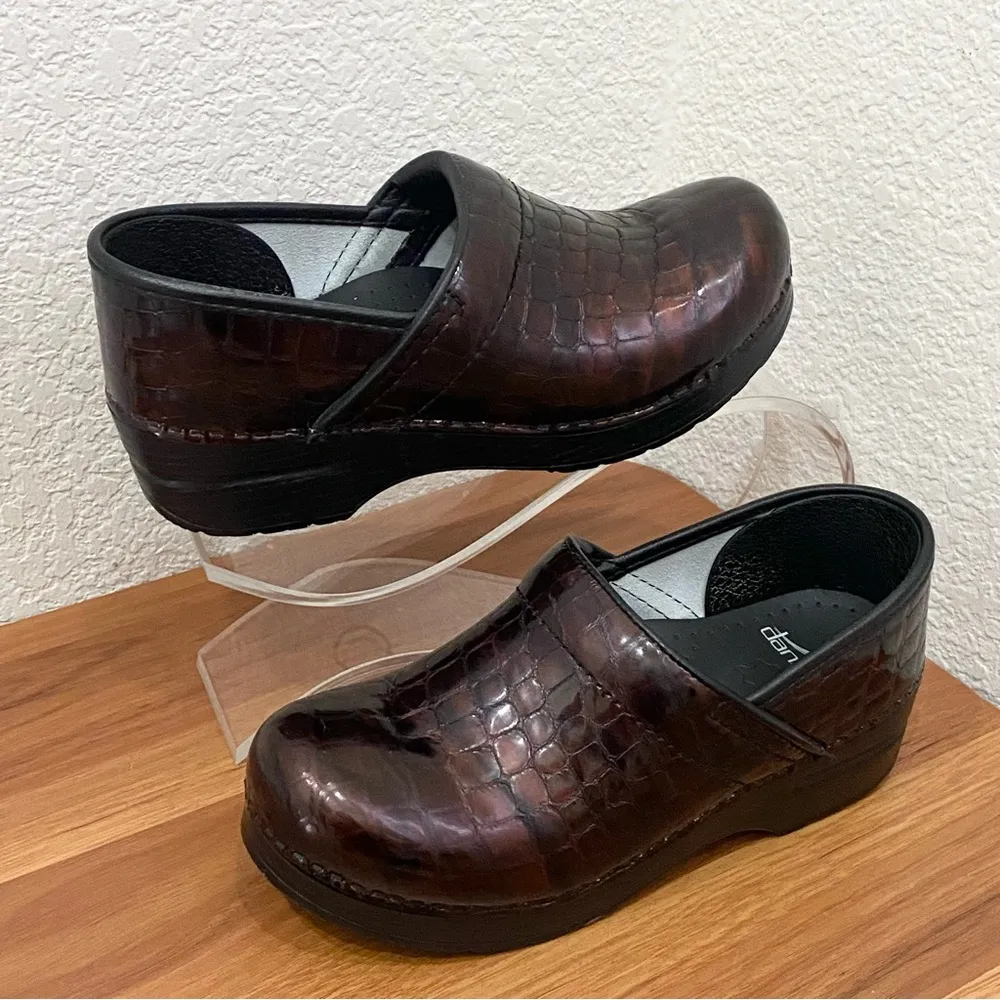 DANSKO Professional Clogs Brown Croc Patent Leather Nurse Shoes Size 38 7.5-8 US - Image 2