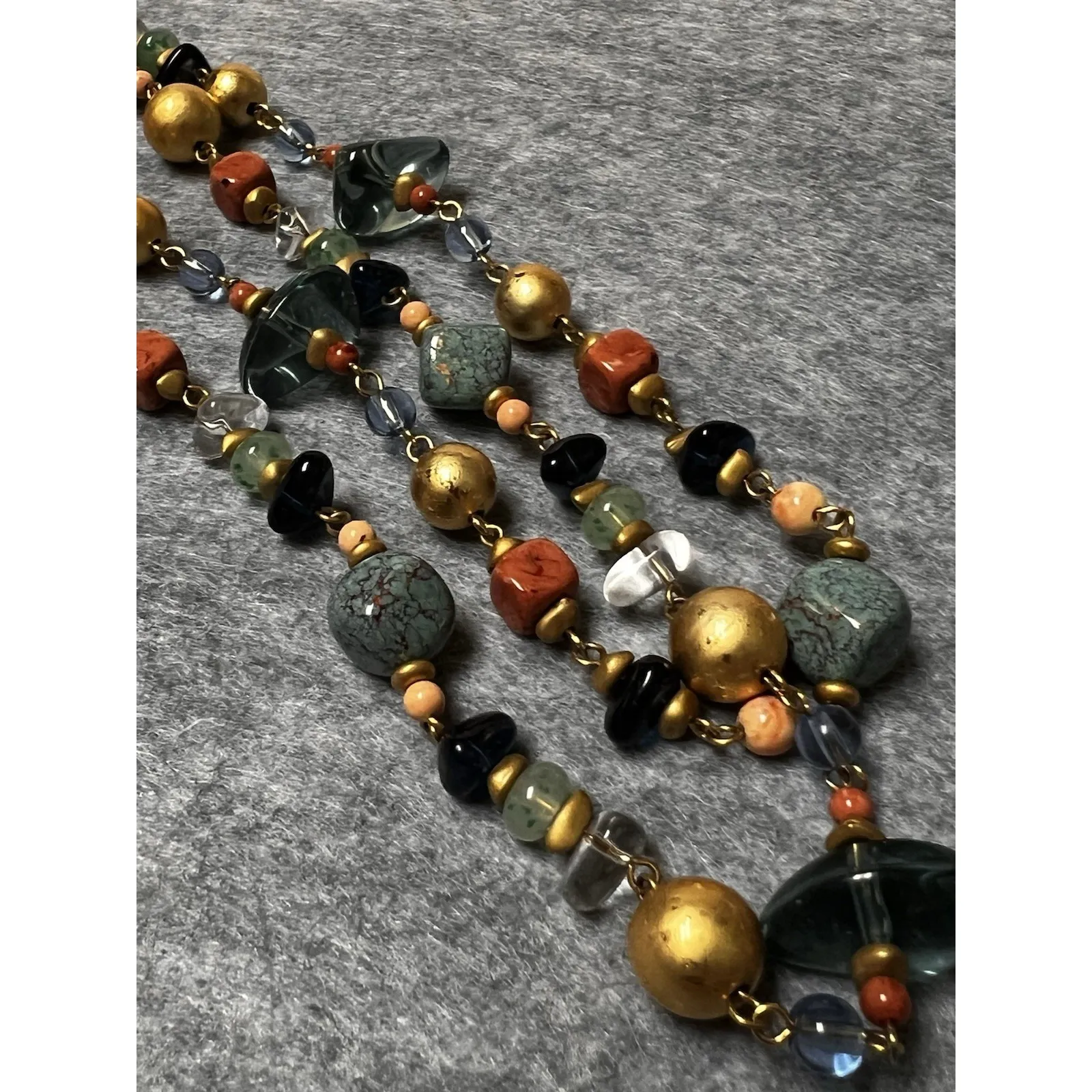 032-020 Vintage Signed LCI Liz Claiborne 2 Tier  BEADS Beaded Necklace - Image 2