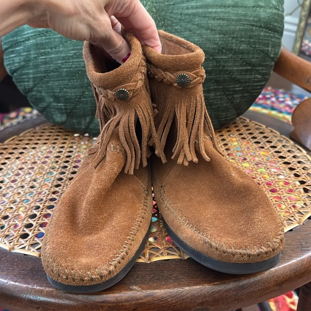 Minnetonka Tobacco Brown Suede High Top Braided Fringe Back Zip Booties - Image 3