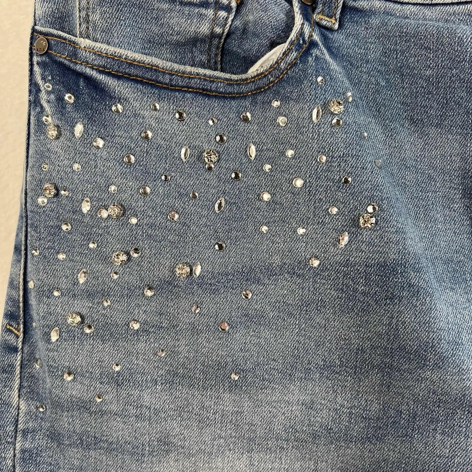 a.n.a. A New Approach Sz 14 High Rise Straight Jeans Bling Rhinestone Embellish Blue - Image 4