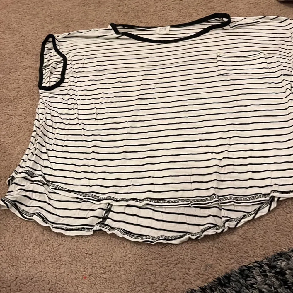 Some days lovin medium tee - Image 3