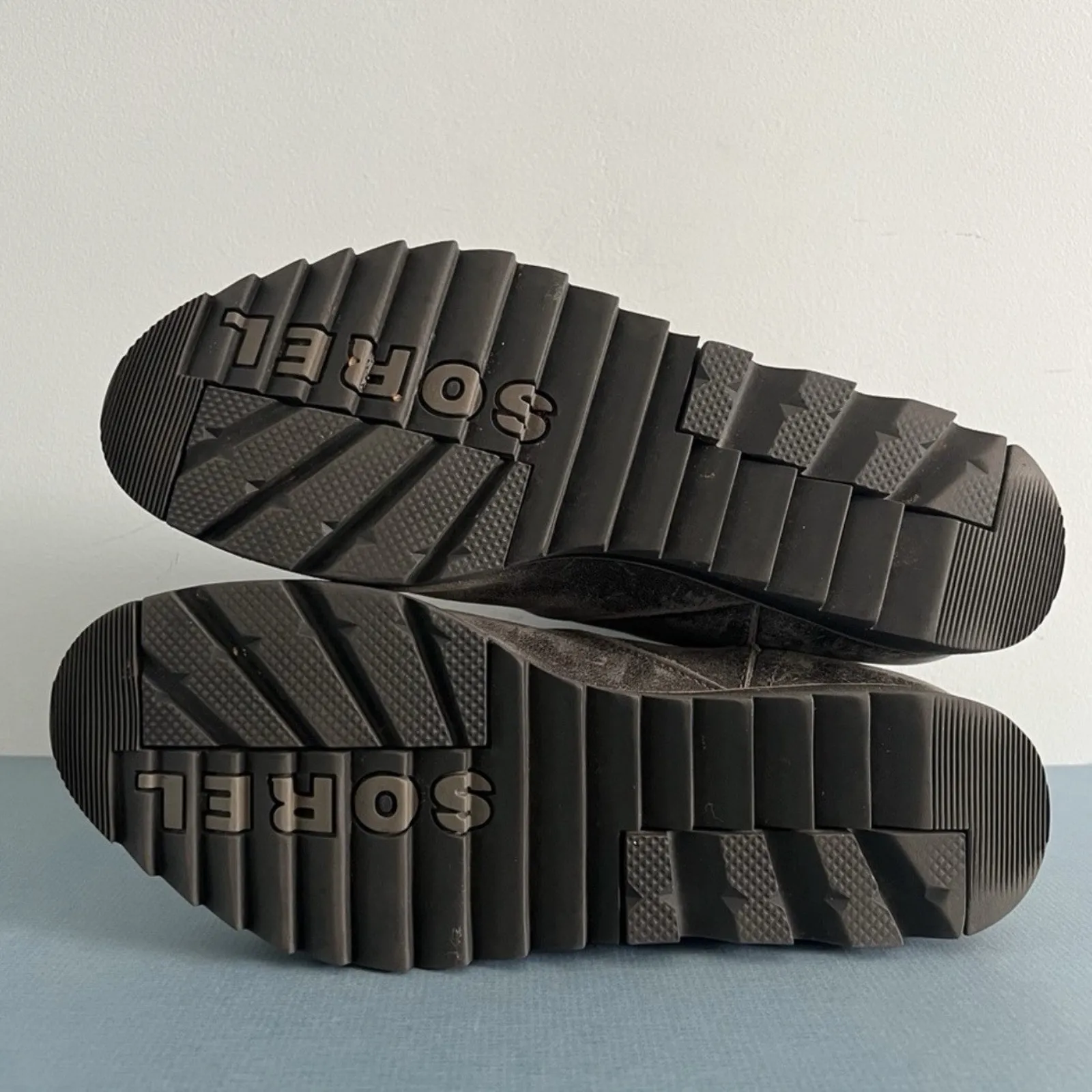 Sorel Harlow Quarry Gray Leather Waterproof Zip Ankle Booties - Image 9