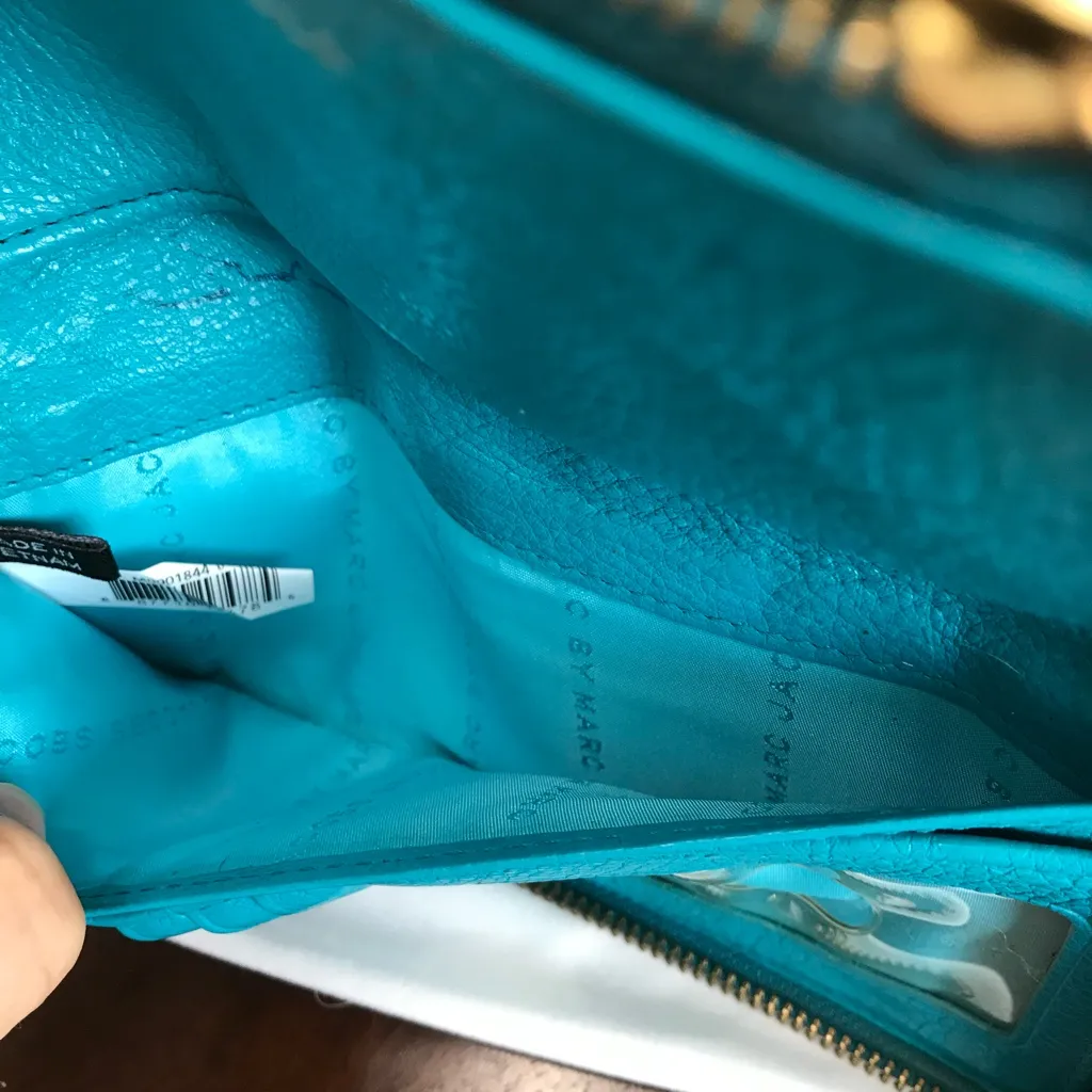 Marc by Marc Jacobs Classic Q Turquoise Large Zip Around Wallet - Image 9