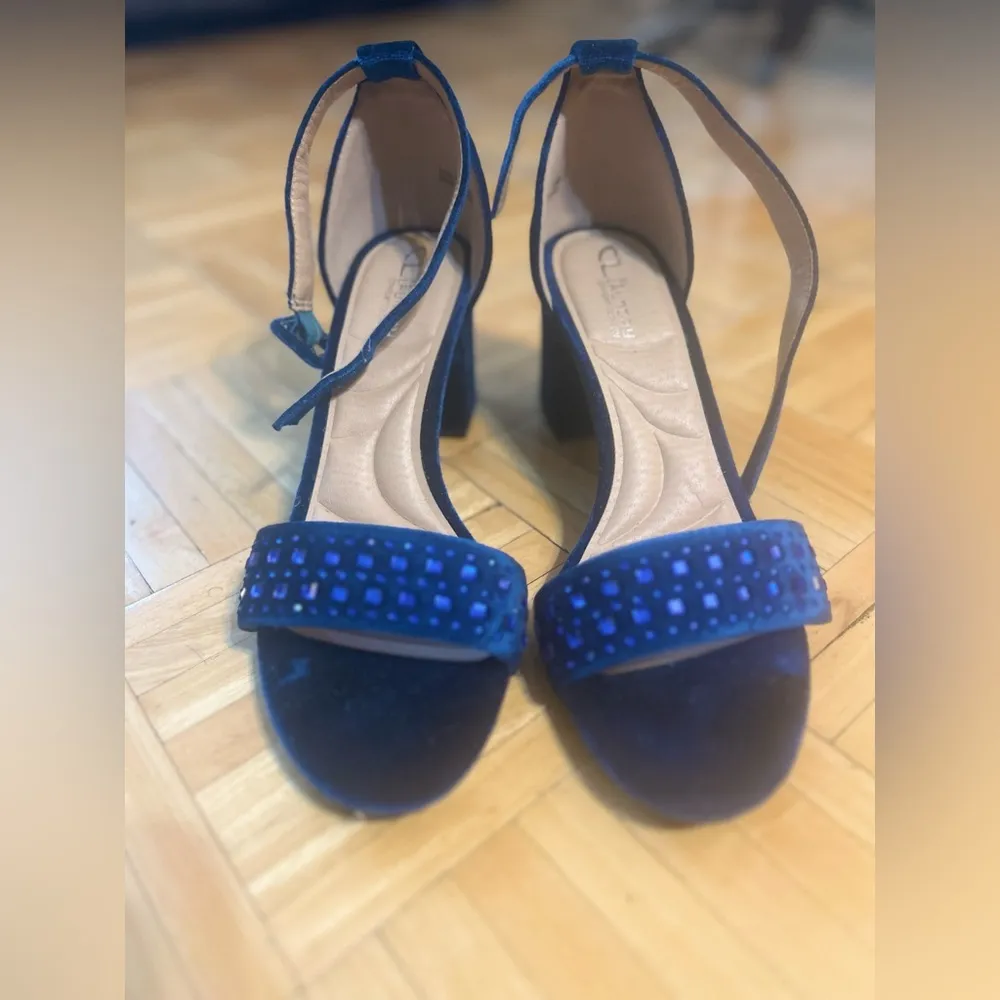 CL by Laundry Comfort Cushion Velvet Heels - Image 8