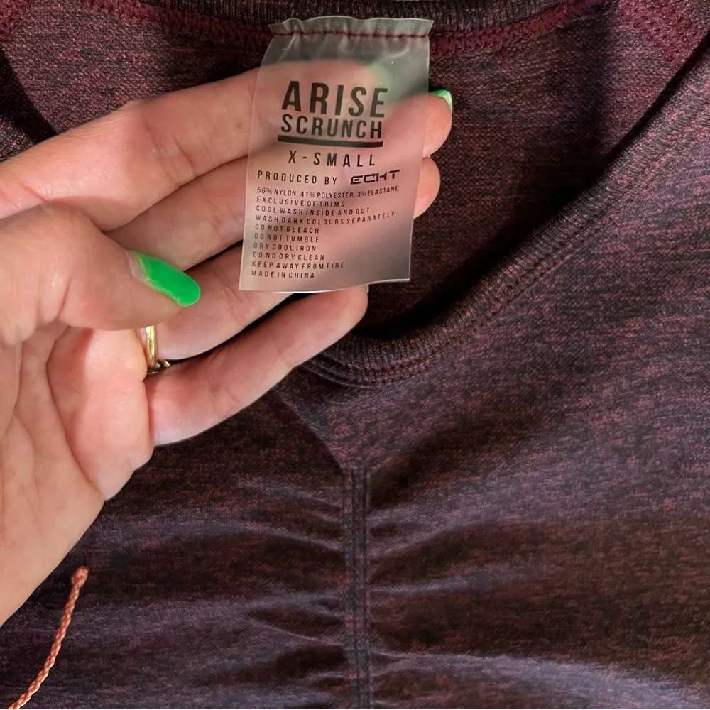 NWOT  Arise Comfort Leggings and Arise Scrunch Top Set in Berry, XS - Image 8