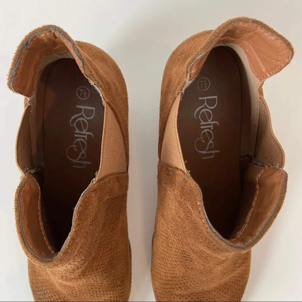 Refresh Rider Slip-On Ankle Bootie. Size 7.5 - Image 5