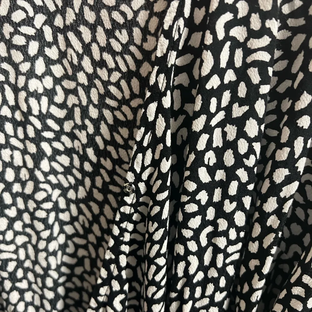 Talbots Women's XL Faux Leopard Print Wrap Blouse Black White Holiday Party Top - Image 8