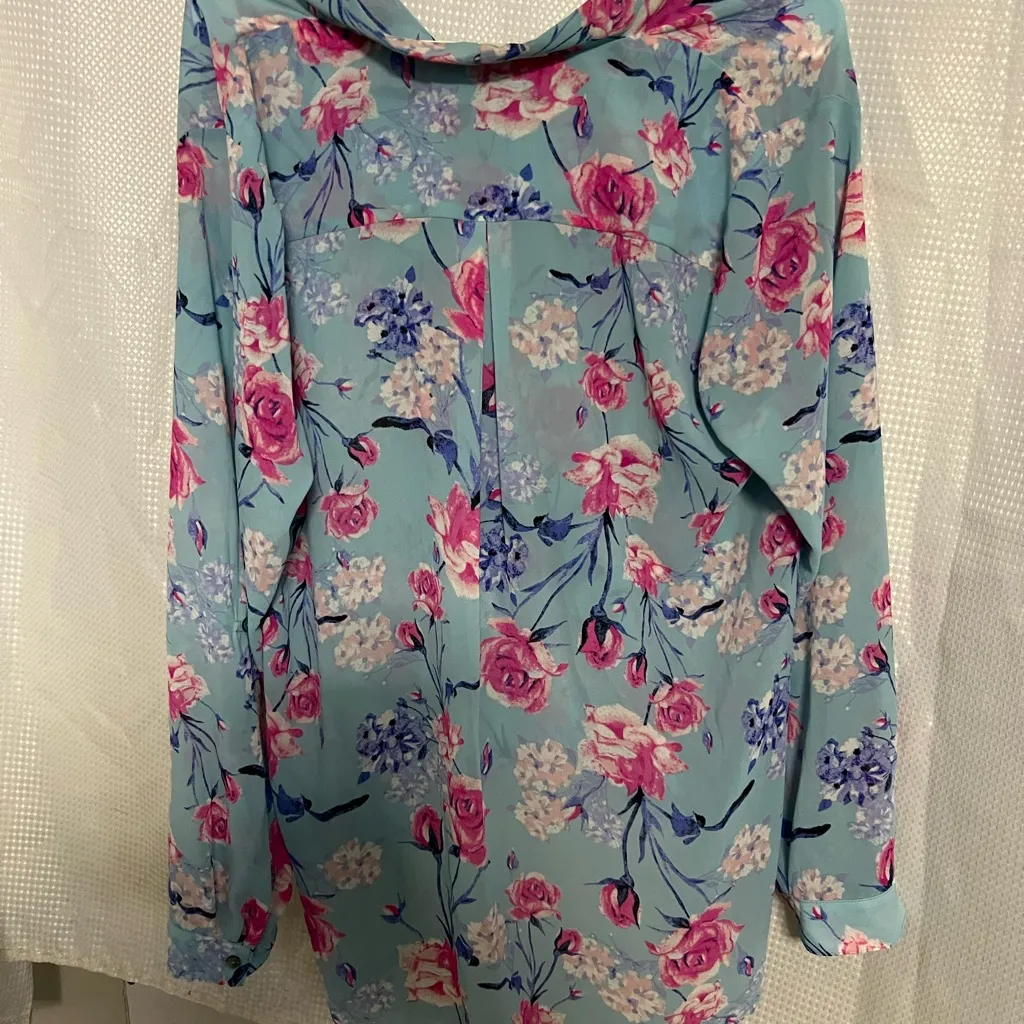 🌸 KUT from the Kloth Floral Blouse – Size XL 🌸 - Image 3