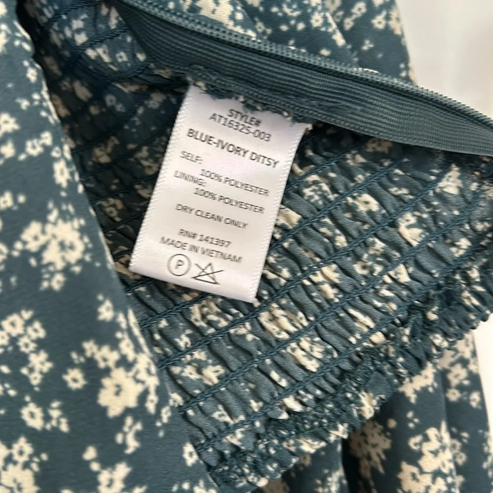 ASTR Ditsy Floral print peasant top, Medium - Image 6