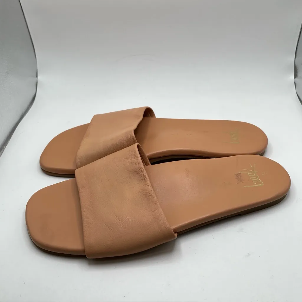 NWOB Honeybird Leather Slide Sandal
BEACH size 9 Beek women leather - Image 3
