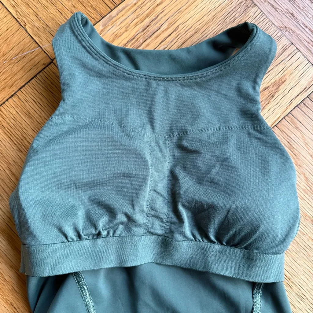 Lululemon Wunder Train Racerback Tank Top, Size 4, Medium Forest, VGUC - Image 4