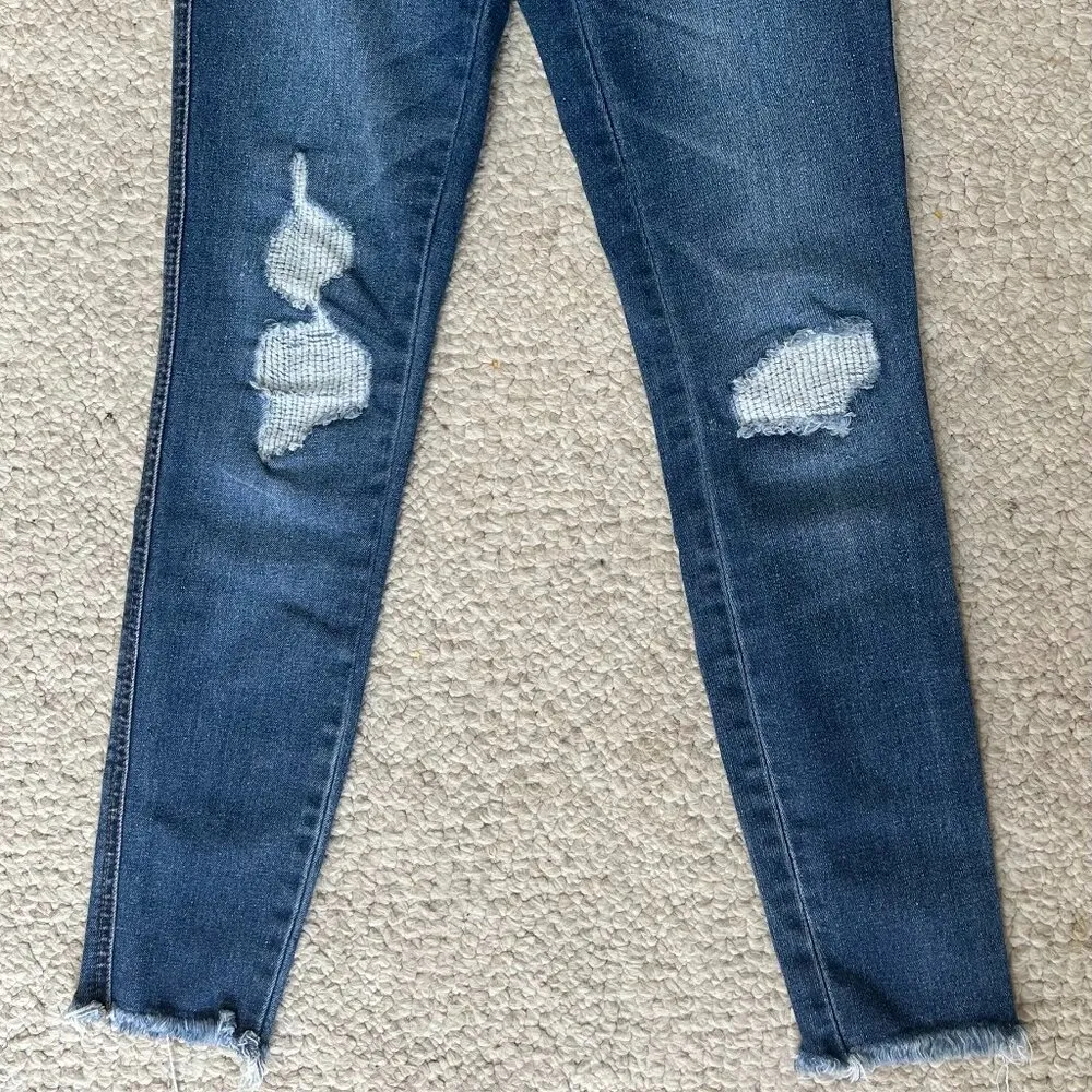 Harper Heritage, distressed, fringed hem, midrise skinny jeans size 26 - Image 2