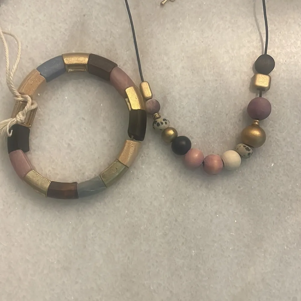 Universal Thread Jewelry set natural semiprecious stone necklace and bracelet - Image 6