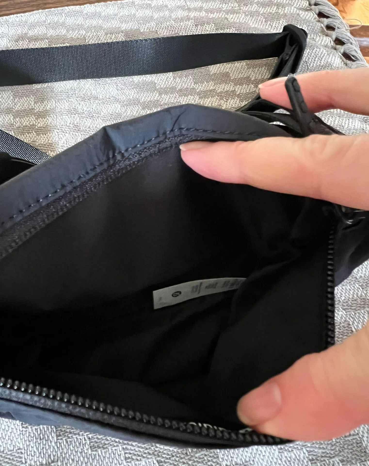 Lululemon Mini Festival Bag - Image 5