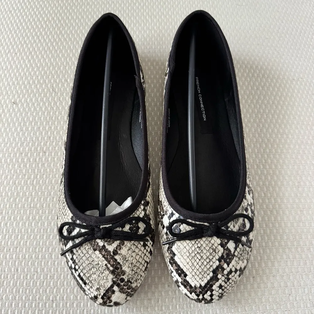 Diana Snake black white Printed Flats size 6 NWT - Image 3
