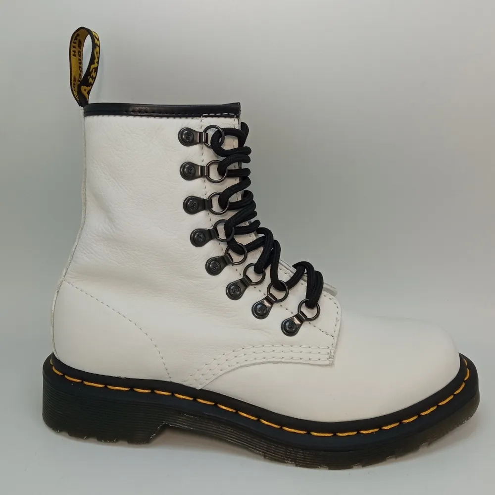 Dr. Martens 1460 LACED VIRGINIA LEATHER LACE UP BOOTS Size 6 in White - Image 10