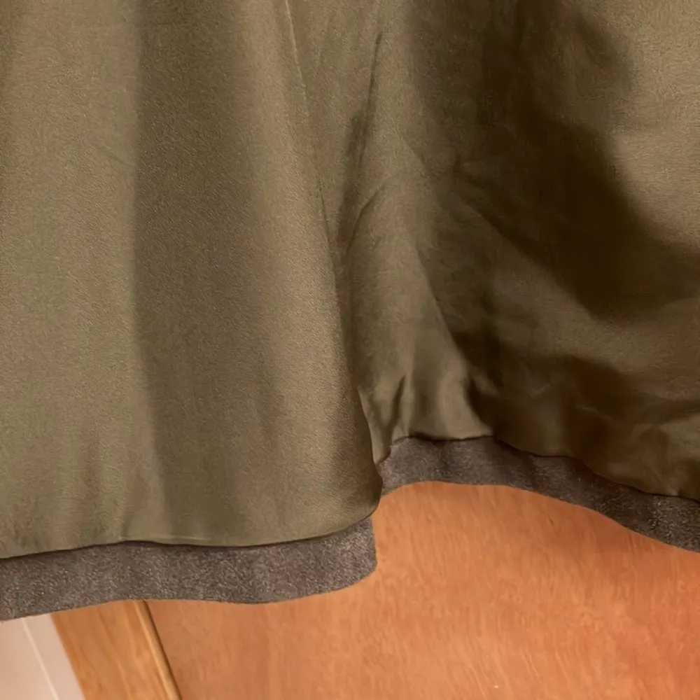 Abercrombie & Fitch skater style green suede skirt - Image 8