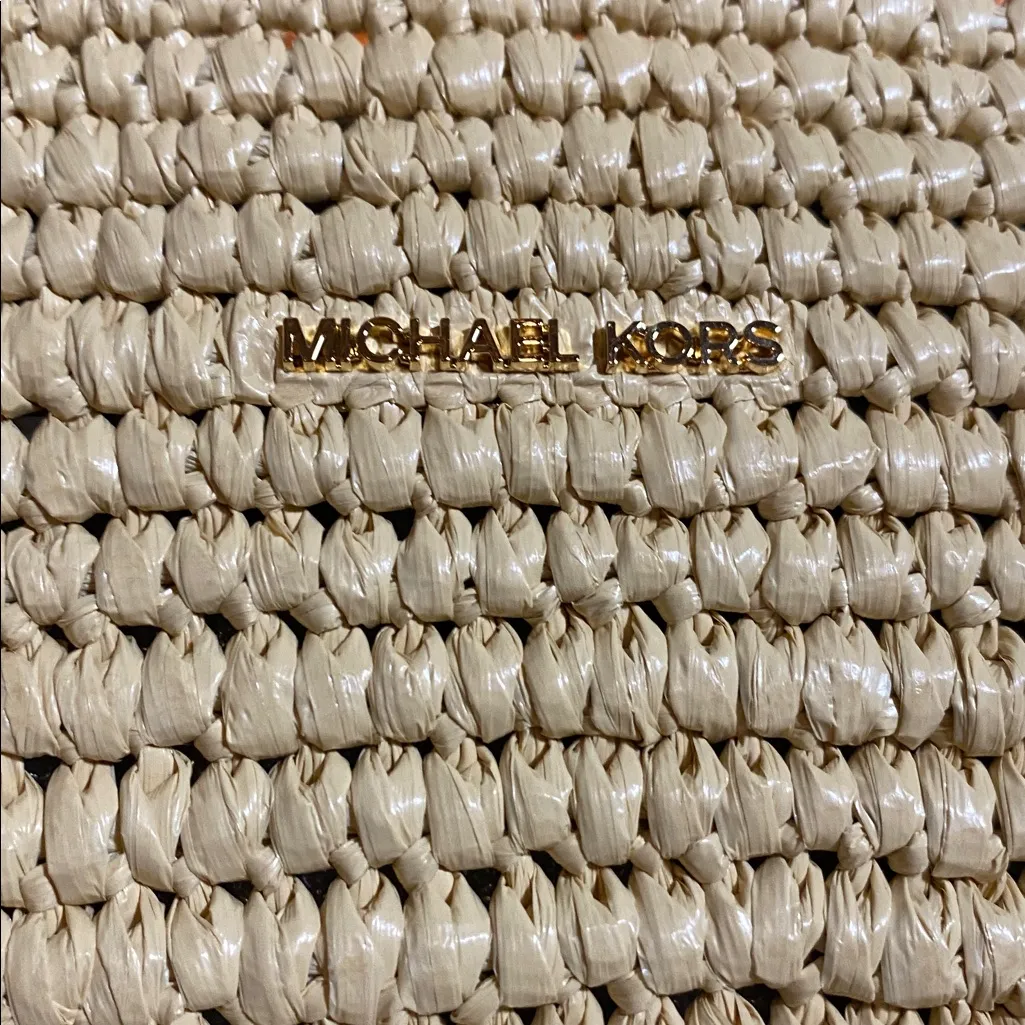 MICHAEL Michael Kors Isa Extra-Large Fan Tote - Image 8