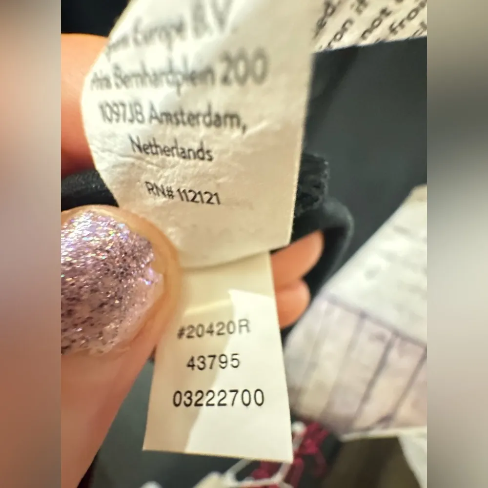 SPANX The Perfect Funnel Top Ponte Shirt Zip Back Short Sleeve Slimming Medium - Image 14