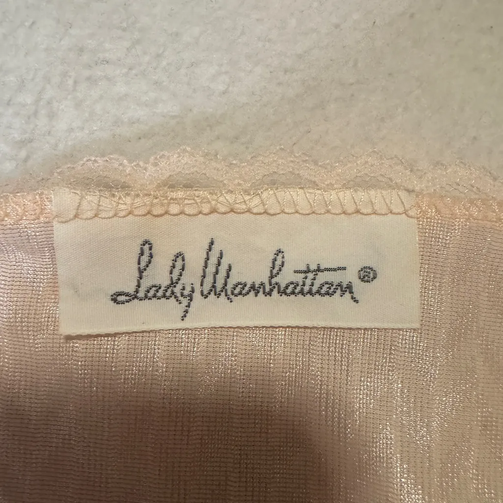 Women’s Pink Lady Manhatten Lace Trim Nightgown White Size M - Image 4