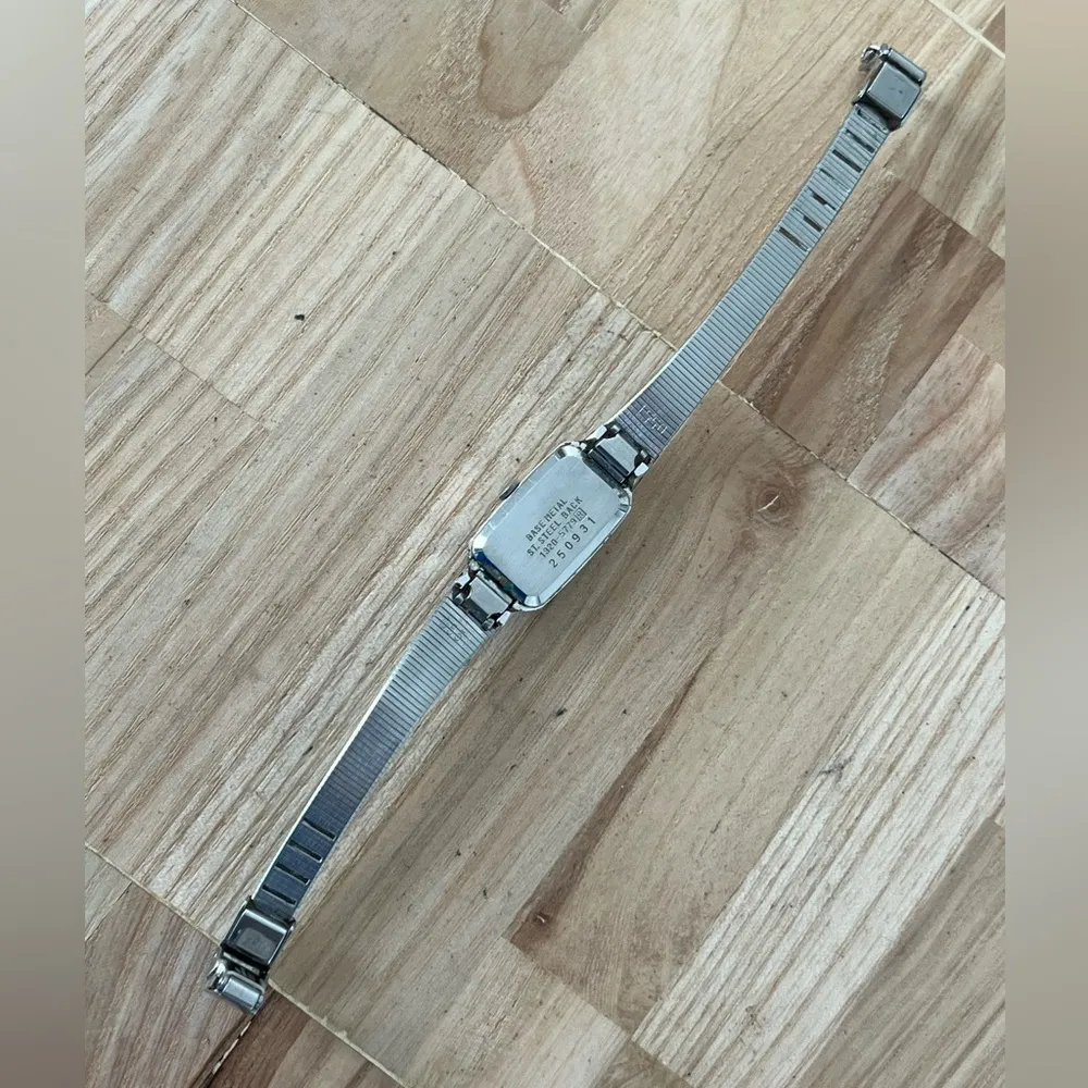 Seiko Vintage Ladies Watch Stainless Bracelet, Case, Hands, Markers, Dial - Image 10