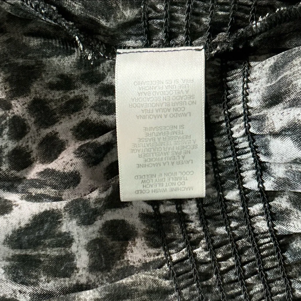 MICHAEL Michael Kors Black and Gray Animal Print Blouse Size L - Image 4