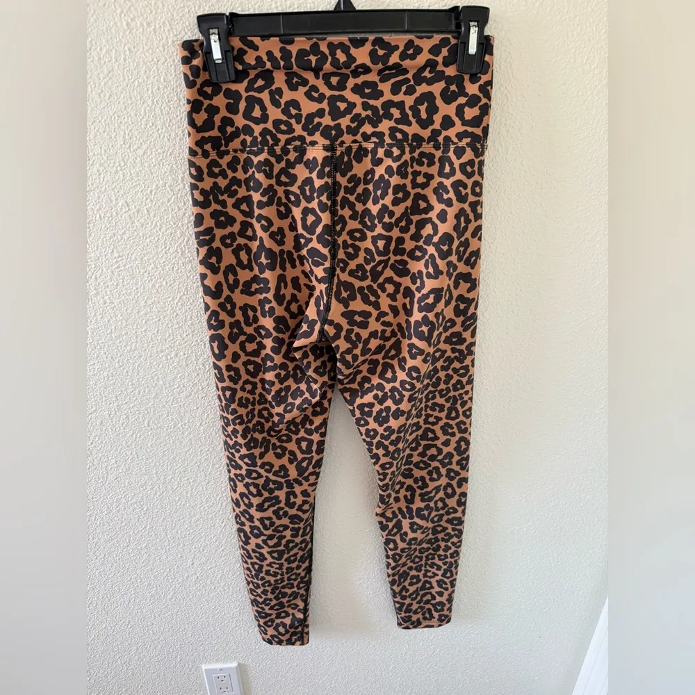 Beach Riot Piper Leopard Print Leggings Large - Image 4