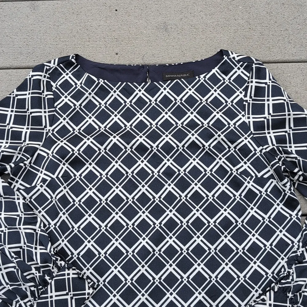 Banana Republic 10P Longsleeve Geometric Dress - Image 8