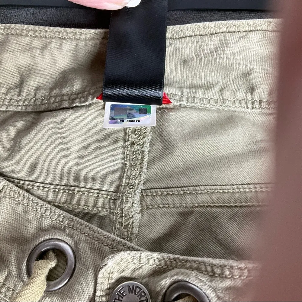 The North Face Outdoor‎ Hiking Cargo Zip Pocket Shorts Women's Size 6 Boho Y2K - Image 7