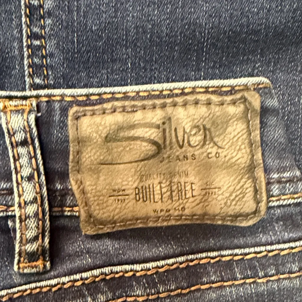 Silver Jeans Dark Blue Flare Women's Jeans - Image 7