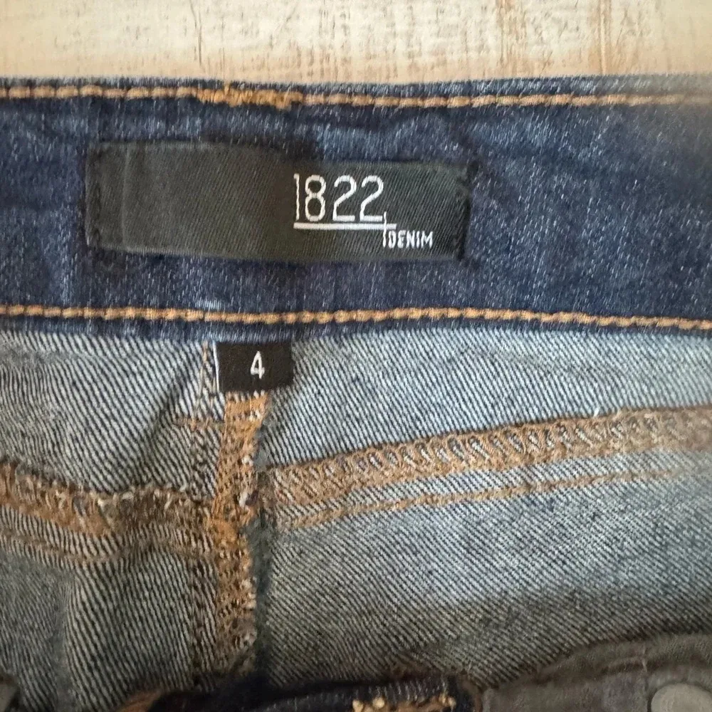 1822 Dark Blue  Cropped Jeans with Vintage Look - Image 4
