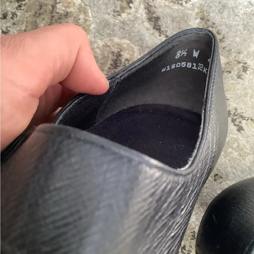 Genuine leather MUNRO shoes 🖤🖤 - Image 5