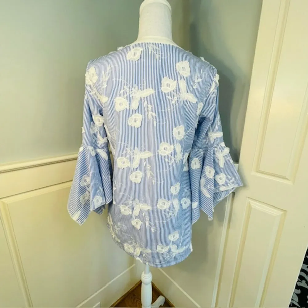 Lysse Blue & White Embroidered 3-D Floral Applique Tunic Top XS - Image 7