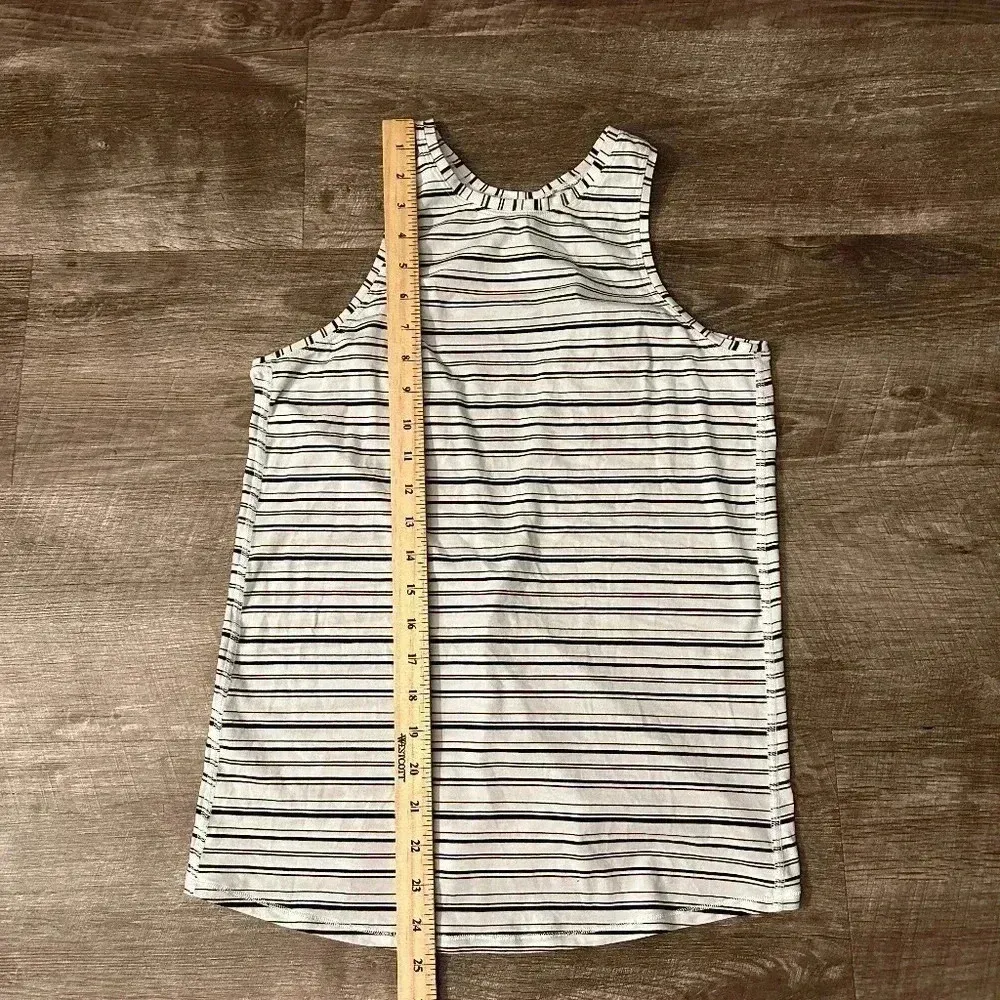 Lululemon Open Back Tank Women's White/Black Striped Top Shirt Athletic - Image 3