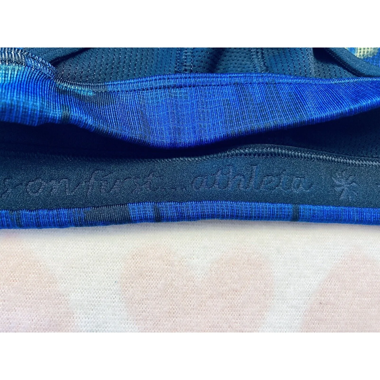 Athleta Double Dare Camo Sports Bra Size Small‎ Blue Multicolor - Image 7