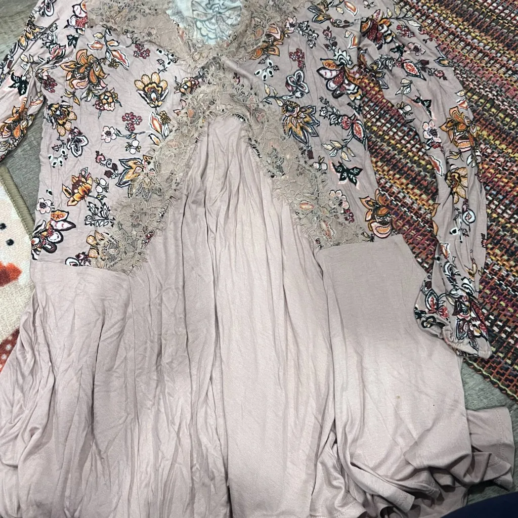 Gypsies & Moondust Pink Retro Floral Lace Peek A Boo Flowy Mini Dress L - Image 2