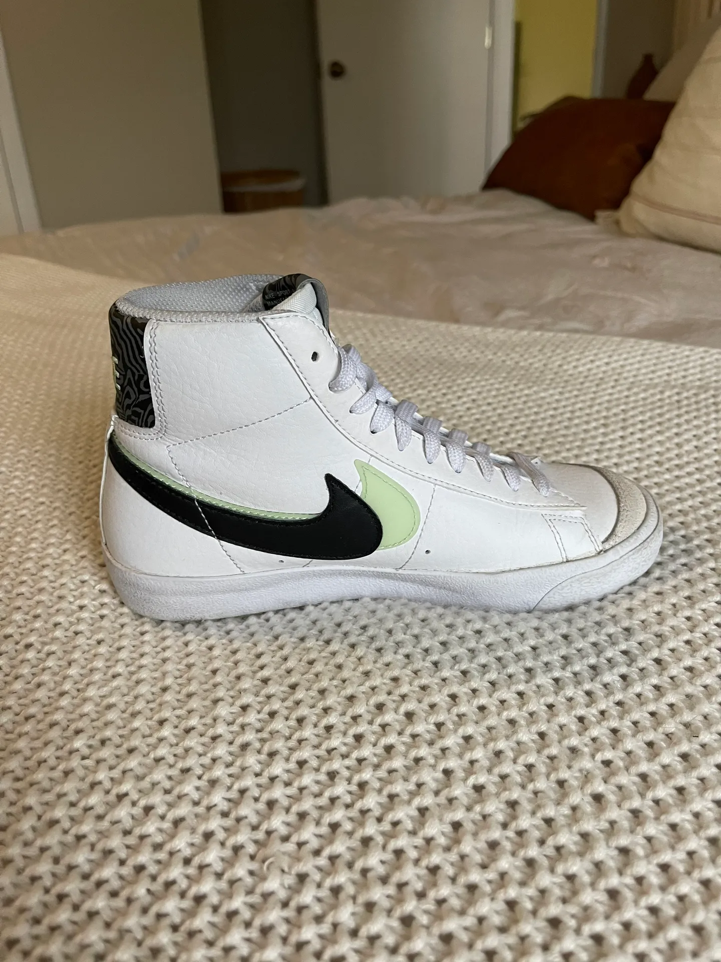 Nike Blazer Mid '77 SE Double Swoosh - Image 4