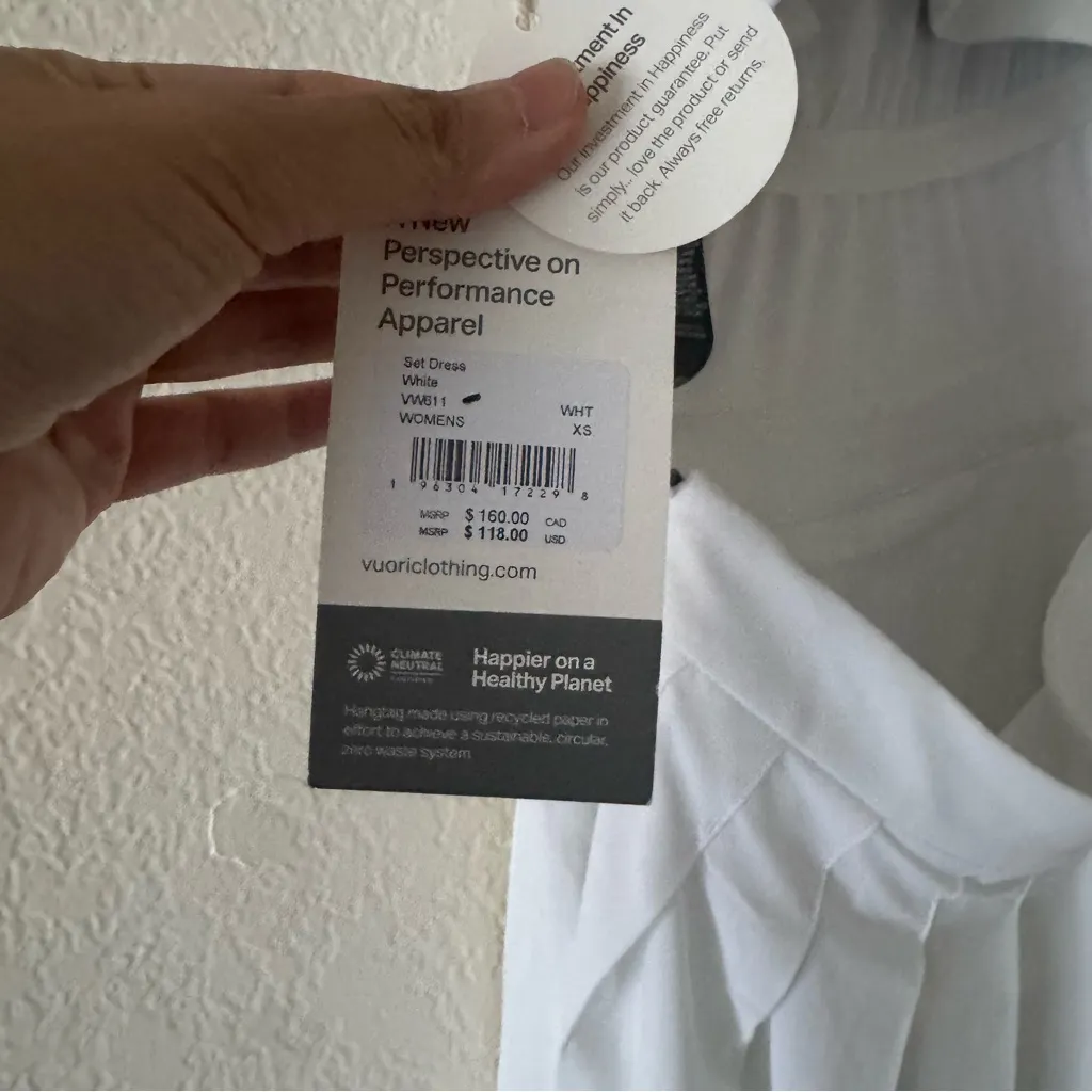 Vuori Performance Set Dress White pleated skirt - Image 9