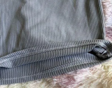 NWOT Square Neck Ribbed Gray Crop Tee Size XS - Image 5