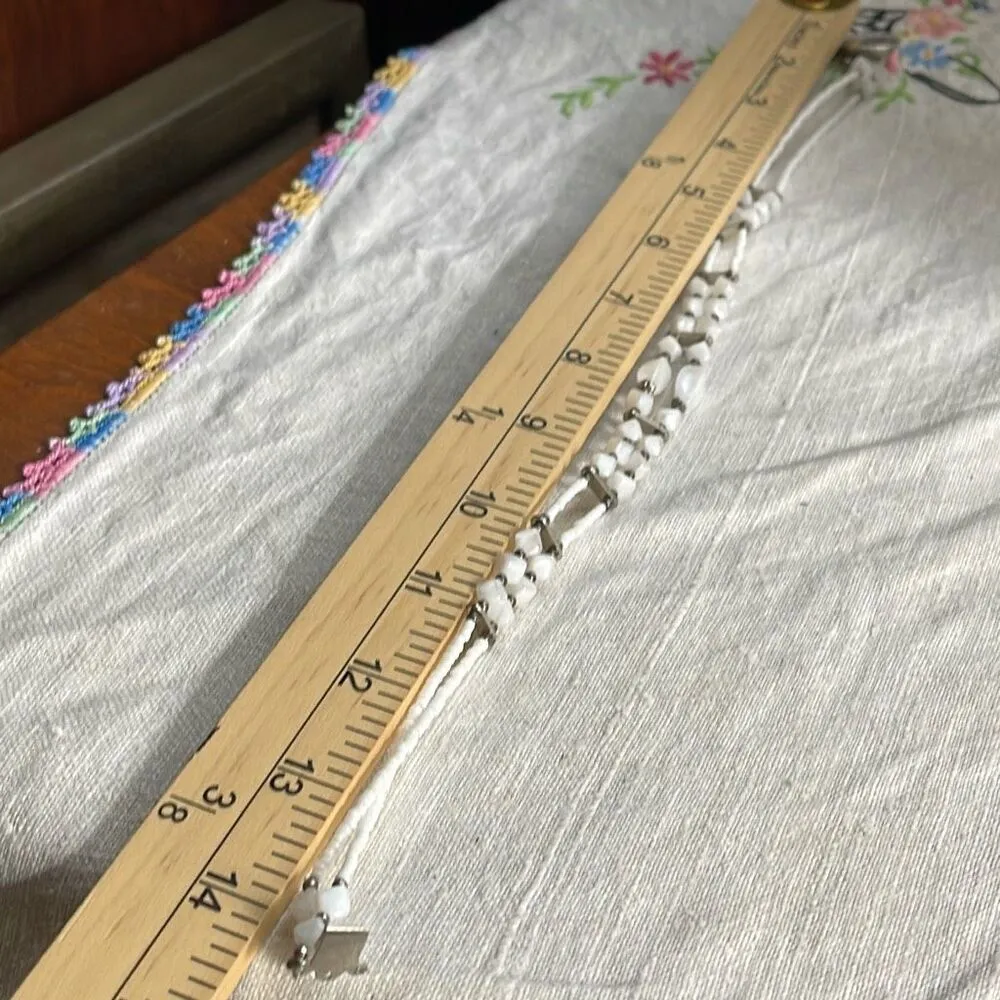 Vintage white mother of pearl seed bead choker 14”. White - Image 6