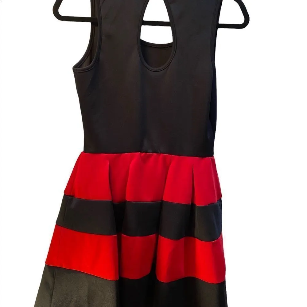 Flirty and fun with this Crystal Sky size 9 dress Black - Image 2