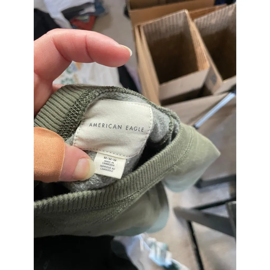 Women's American Eagle Olive Green Floral Sweatshirt M Size M - Image 3