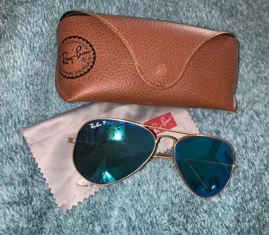 Ray-Ban Blue Polarized Aviator - Image 2