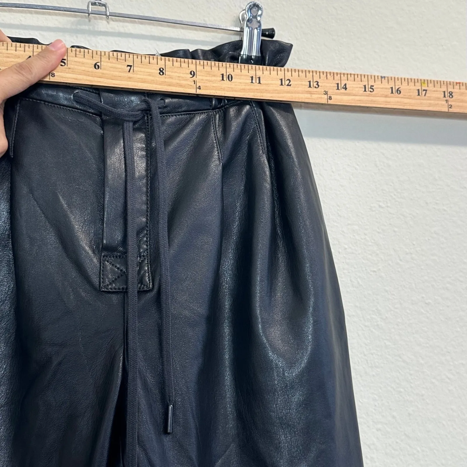 Alice + Olivia Womens Black Faux Leather Ankle Trousers Pants XS Pockets Pleated - Image 11