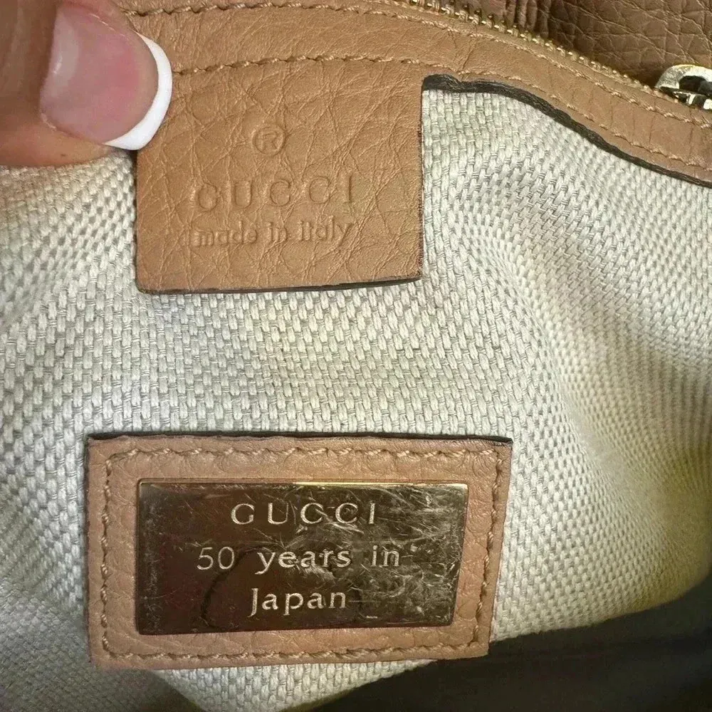 Gucci Vintage Medium Floral Camvas Pink/Beige Leather Tote Bag. - Image 12