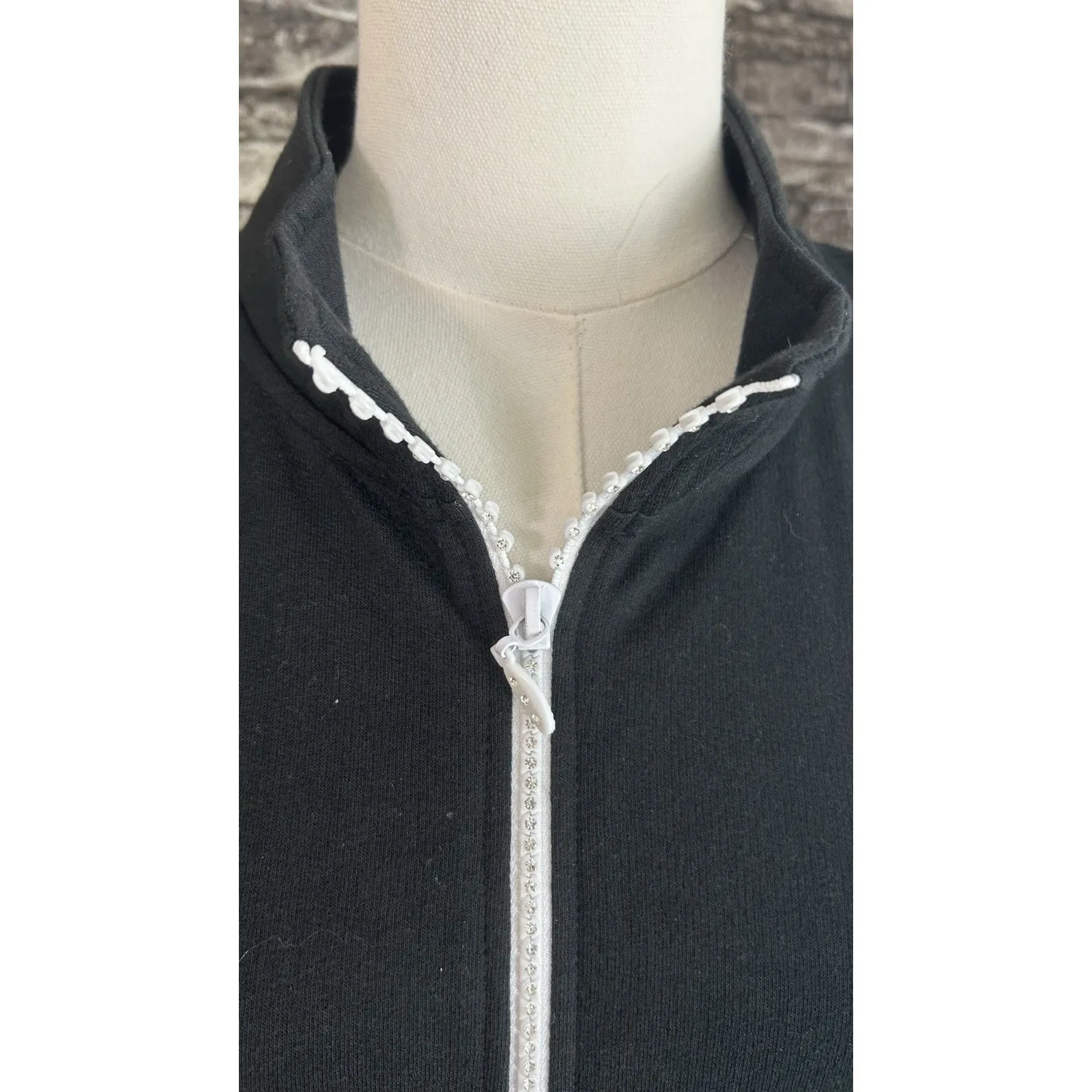 Quaker Factory Size L Black Vest Rhinestone Zippered Pocket Boho Chic Classic - Image 2