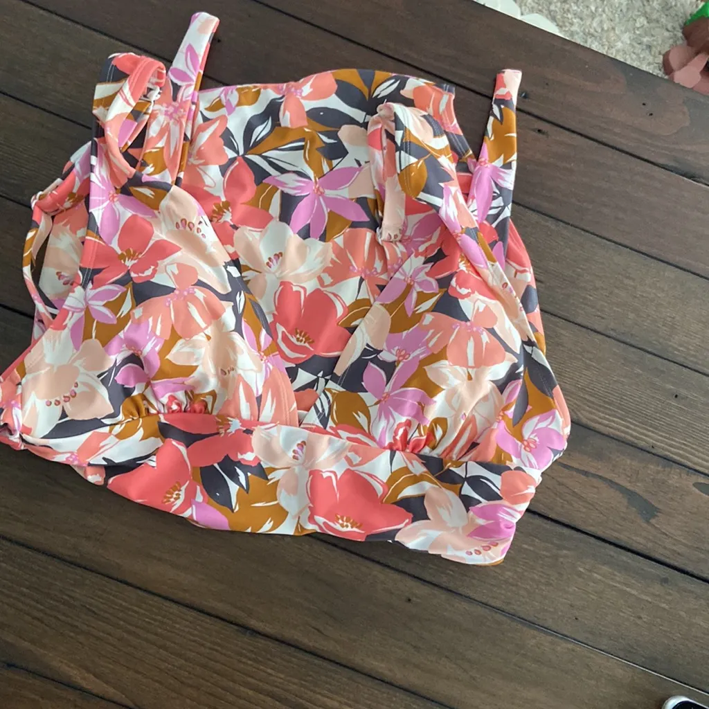 Women’s High Coverage One Piece Kona Sol Floral Swim Suit - Image 5