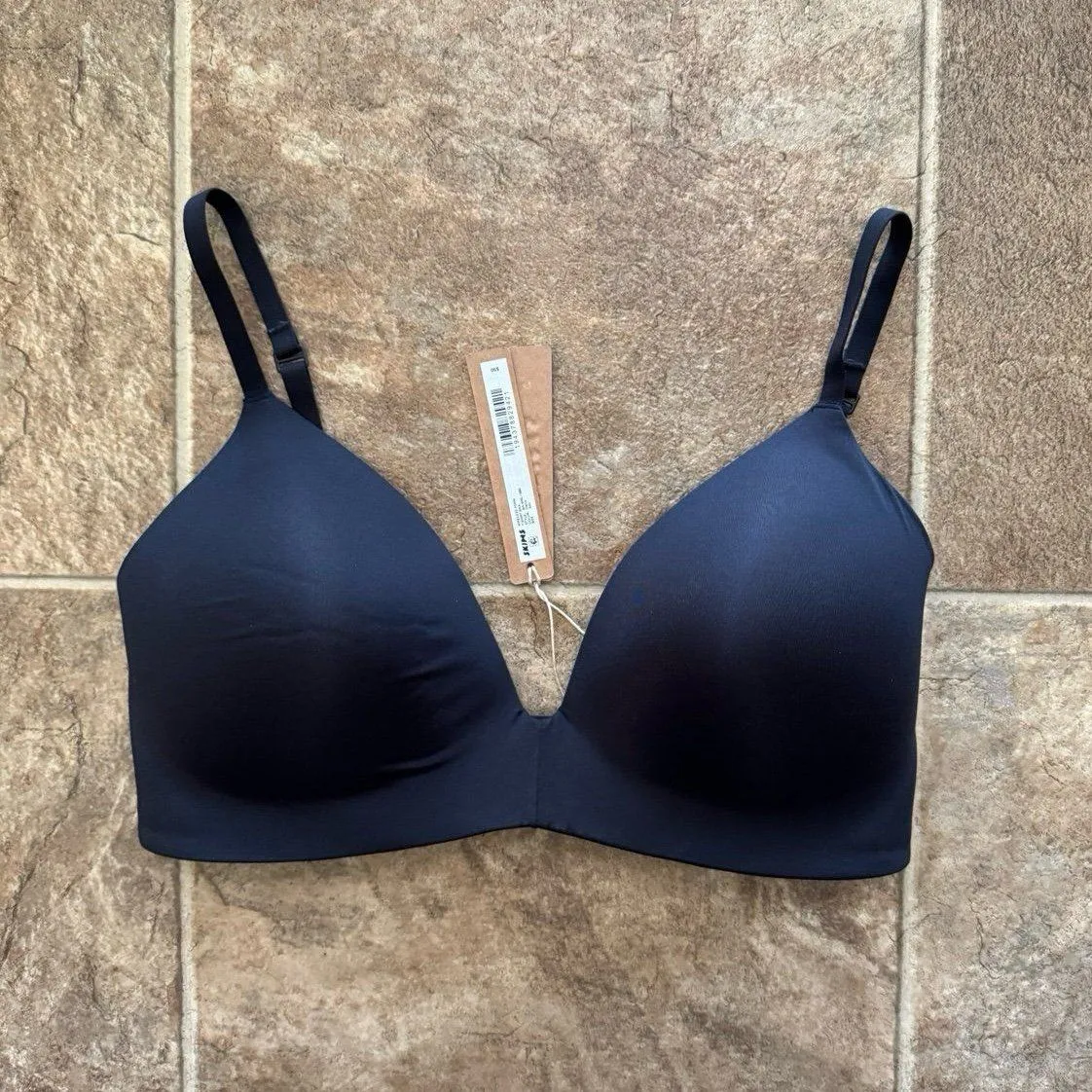 SKIMS  Wireless Form T-shirt Bra Onyx Size 34D - Image 3