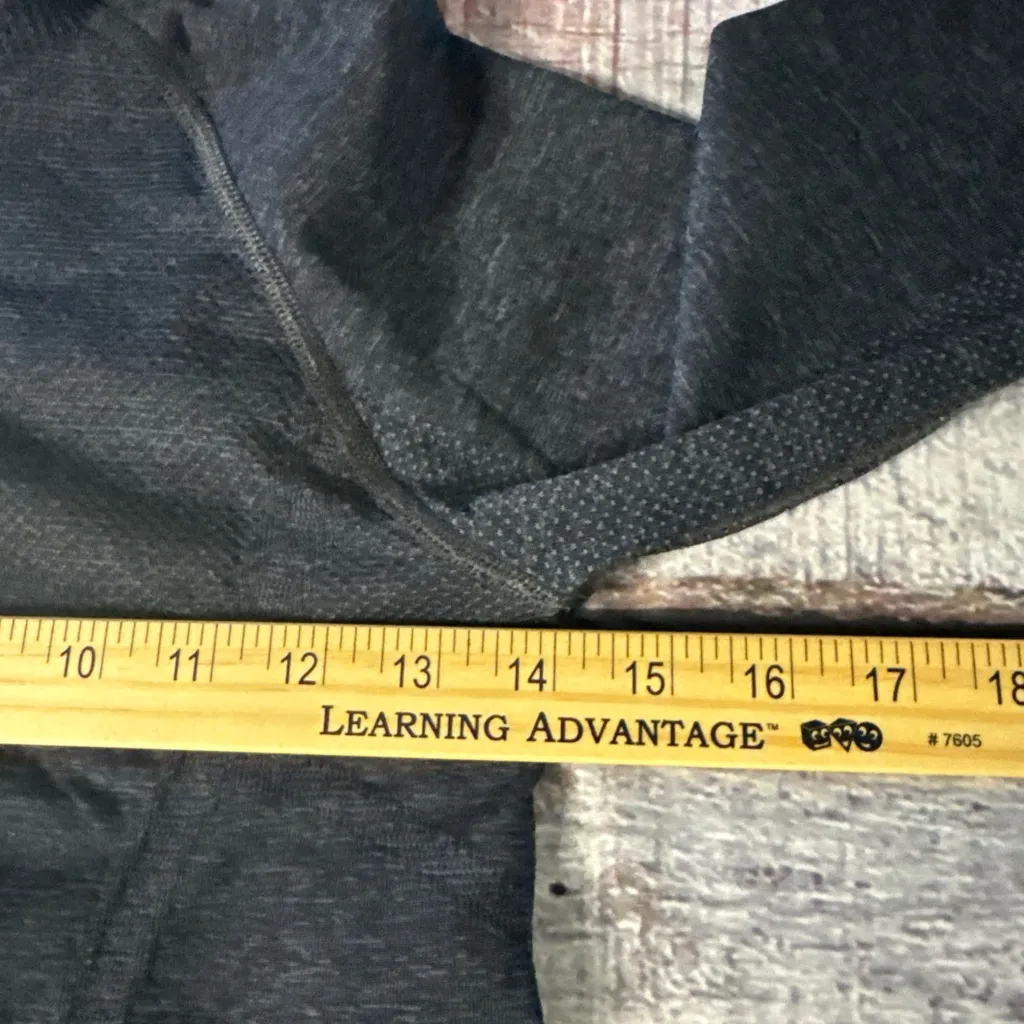 Athleta 1/4 Zip Pull Over Dark Gray - Image 6